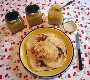 pancakes with lemon curd