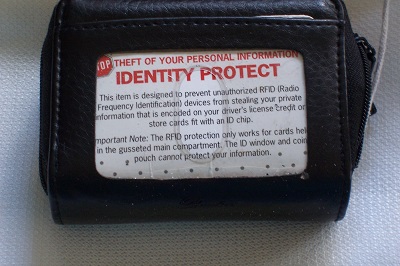 wallet that offer RFID protection from credit card number theft