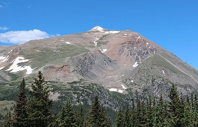 snow capped Mt. Lincoln in Colorado by Thomson200 (Own work) [CC0], via Wikimedia Commons