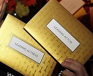 Oscar 2016 gold envelope